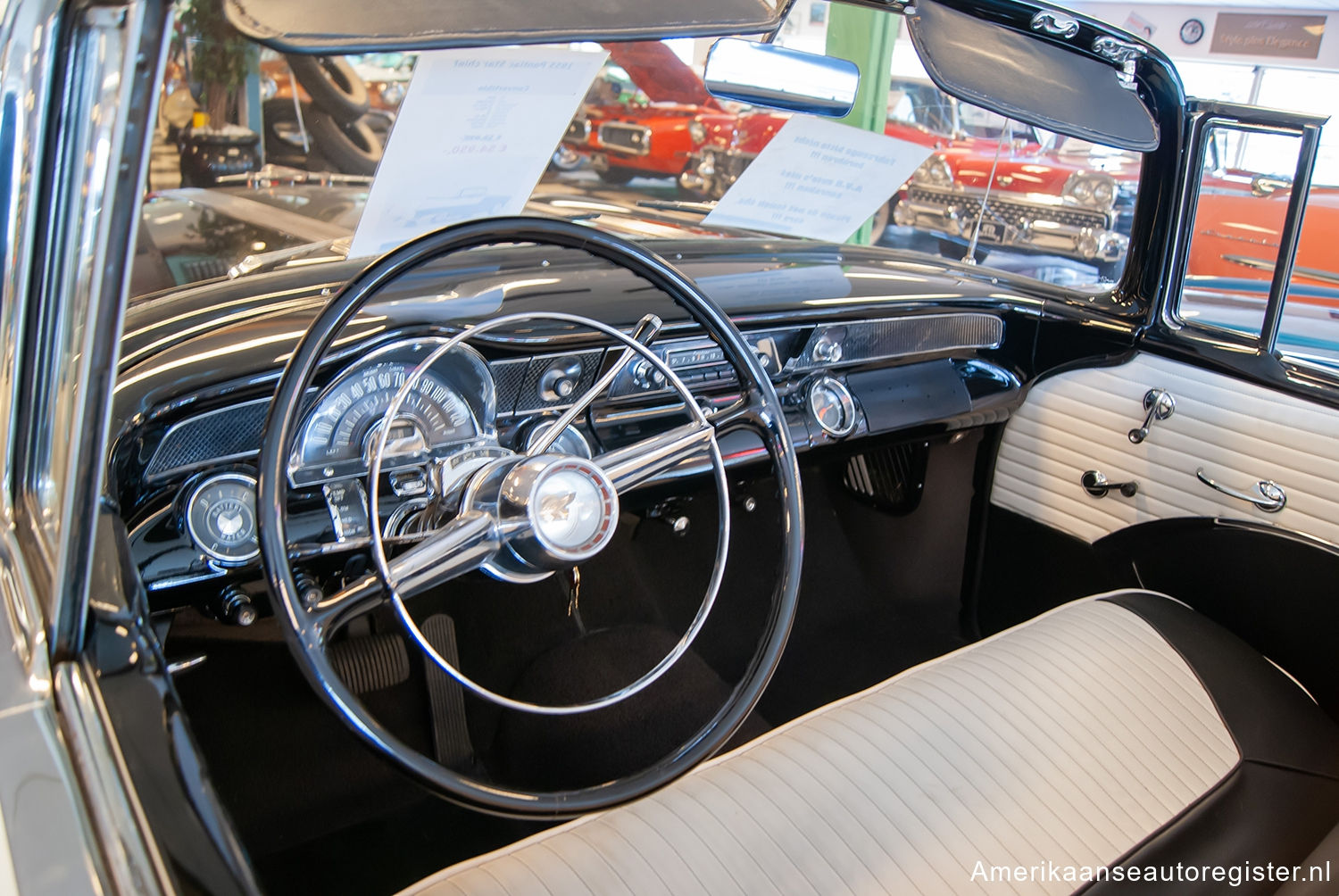 Pontiac Star Chief uit 1955